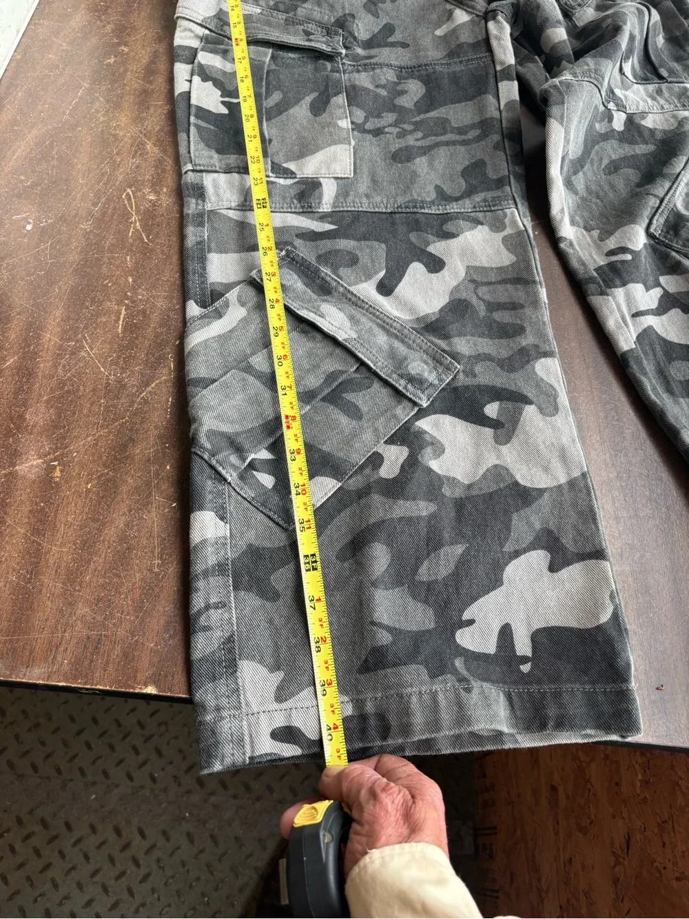 New with tags YoungLA unisex Camo Cargo Jeans with Orange Brand Tags size medium